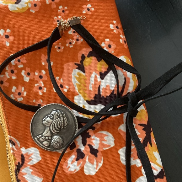 Signed Handwrought Flapper Brooch - Picture 9 of 12